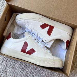 Veja Campo sneakers in size 7, burgundy